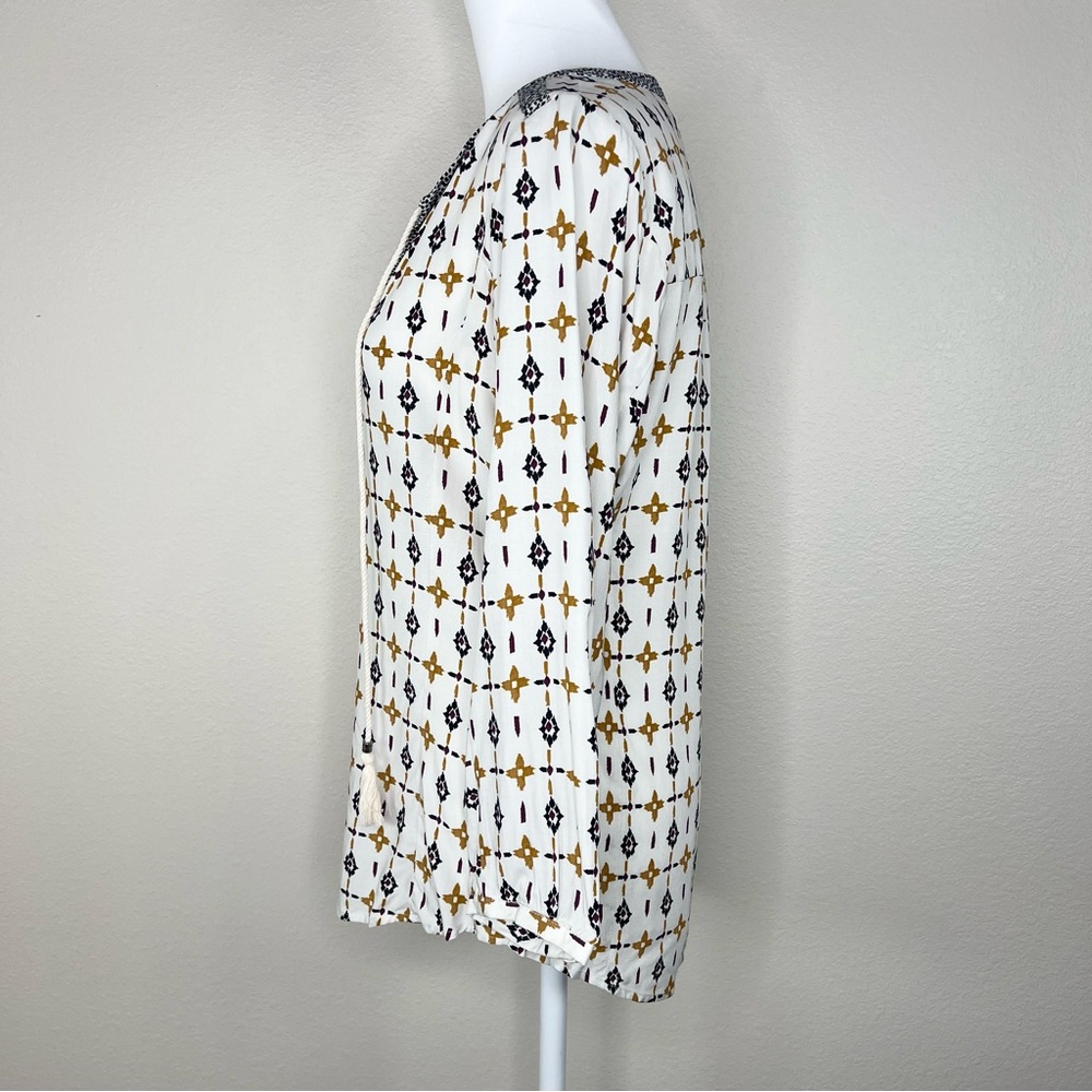 DR2 Ivory Geometric Dotted Southwestern Aztec V-Neck 3/4 Sleeve Tassel Top NWT - Picture 6 of 13